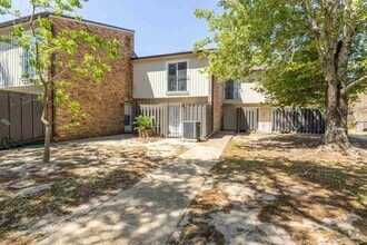 Building Photo - 4741 Huron Dr
