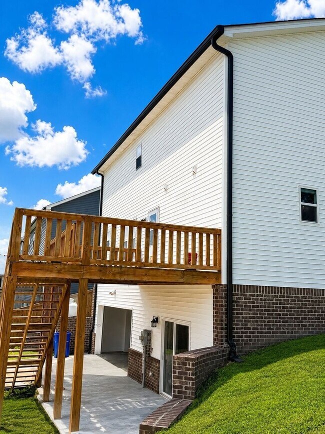 Building Photo - 1350 Blake Stone Dr NW