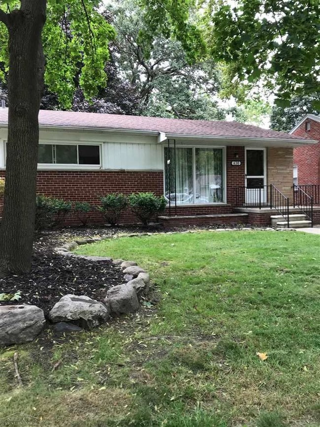 Building Photo - 630 Orchard View Dr