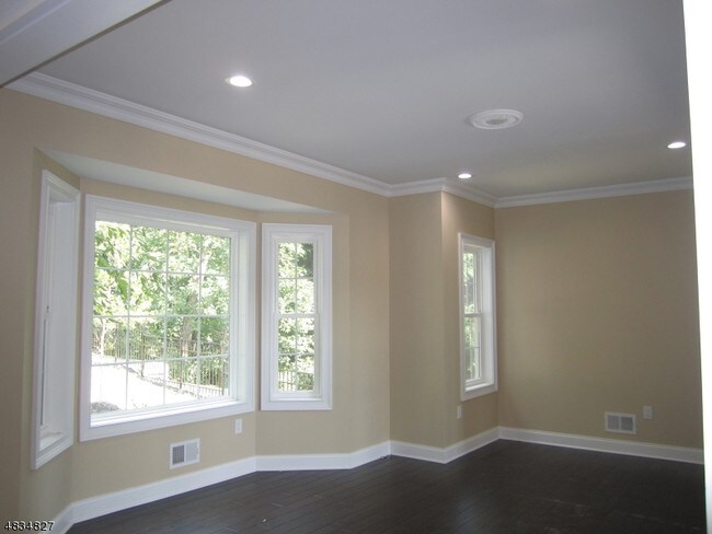 Building Photo - 183 Johnston Dr