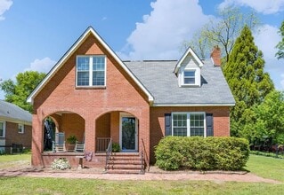 Building Photo - 709 Myrtle Dr