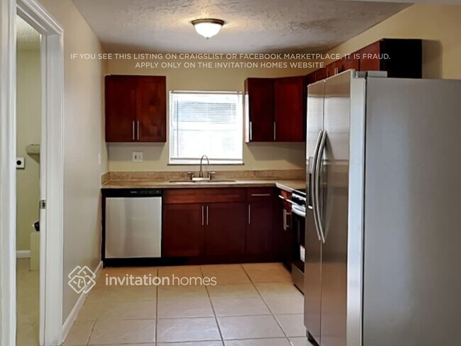 Foto del edificio - 328 SW 80th Terrace