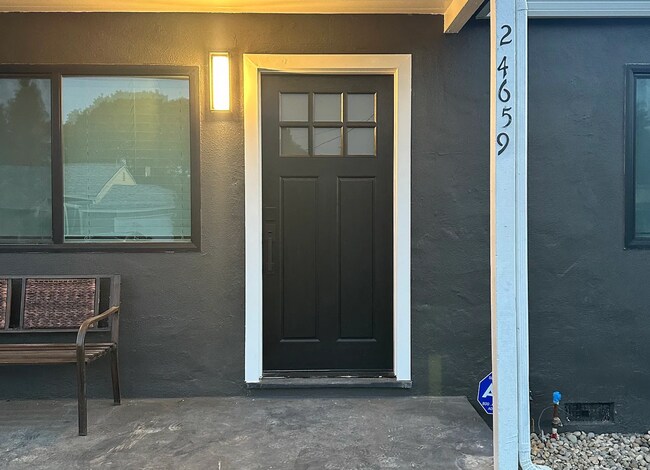 Foto del edificio - Beautiful Hayward 3/1!  Please read entire ad for viewings