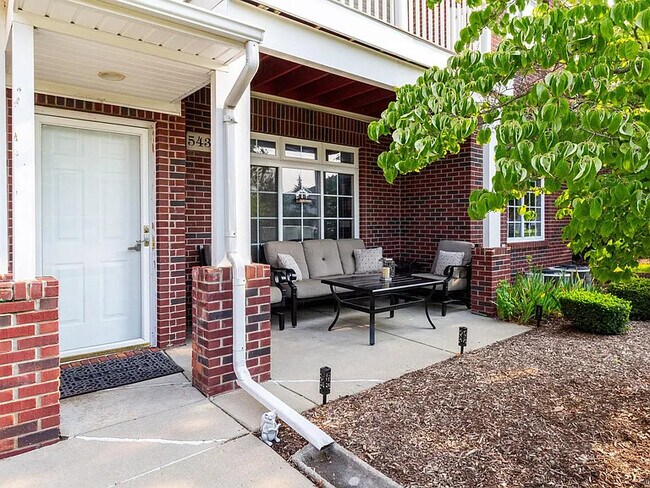 Foto del edificio - 5439 Twin Oaks Dr