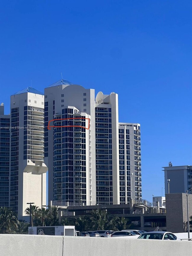 Foto del edificio - 19333 Collins Ave