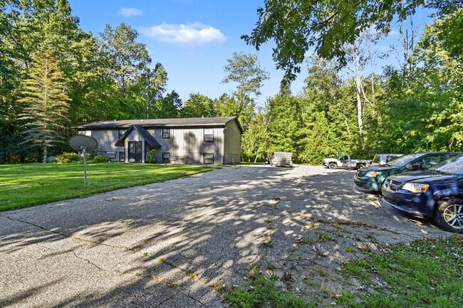 Building Photo - Cozy 2 bedroom Sanford Apartment Rental - $900/Month