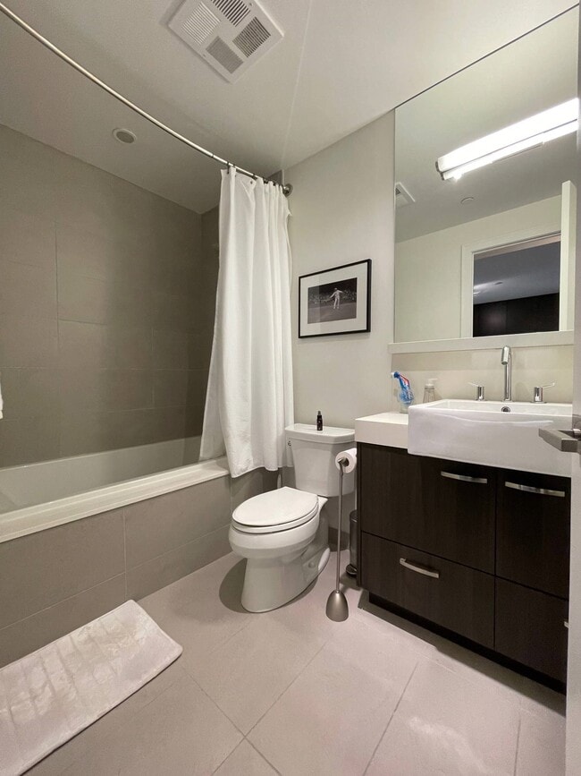 Building Photo - 170 Avenue Rd