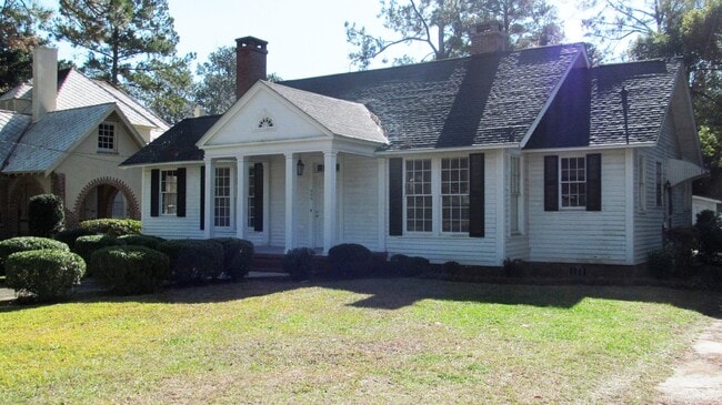 Foto del edificio - Great home near VSU!