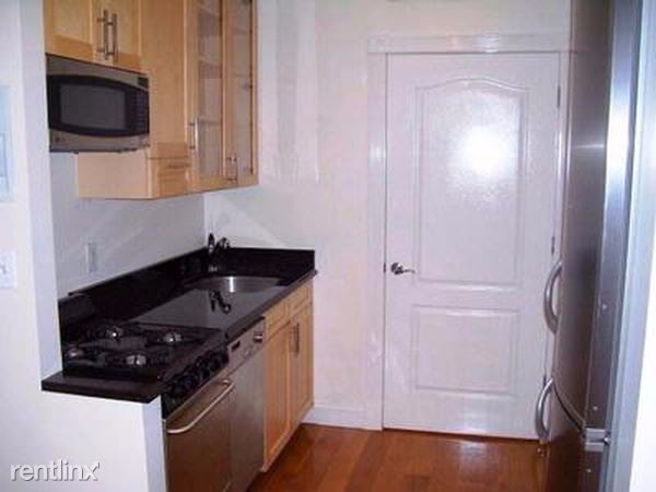 Foto del edificio - 261 E 10th St