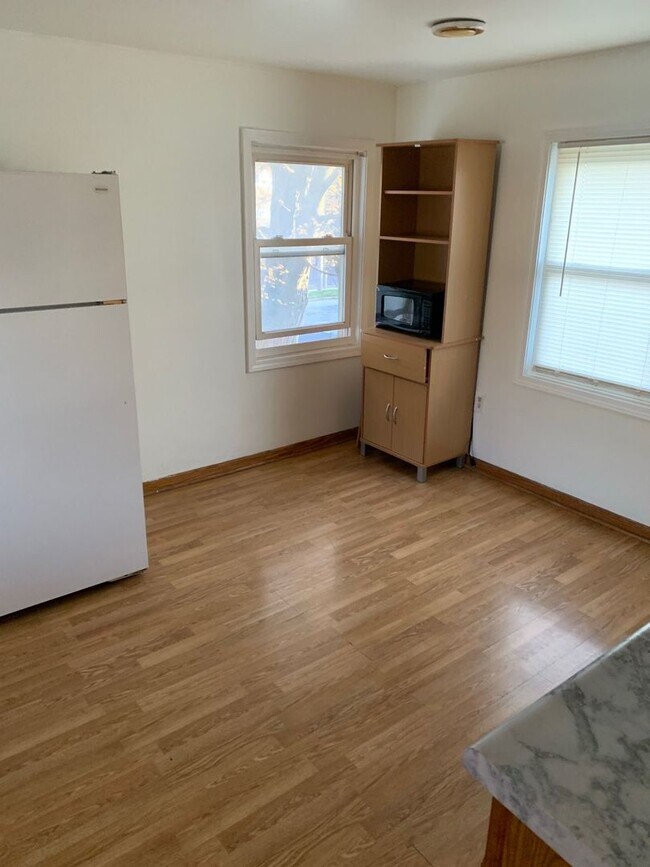 Foto del edificio - 1208 59th St. (Duplex)