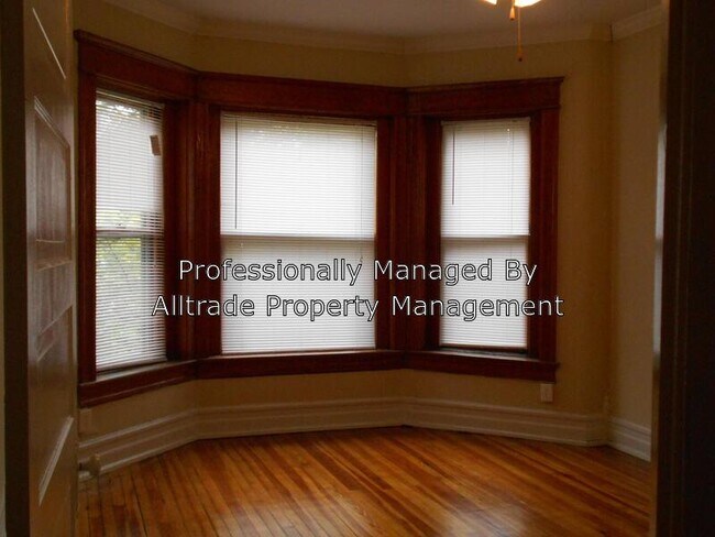 Building Photo - 1456 S 4th St