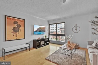 Building Photo - 777 7th St NW
