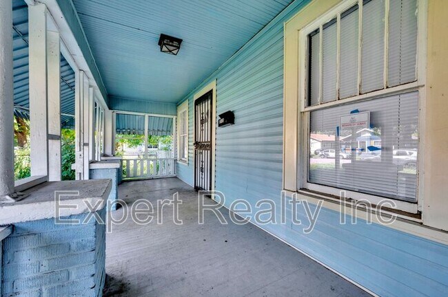 Building Photo - 2513 Ave J