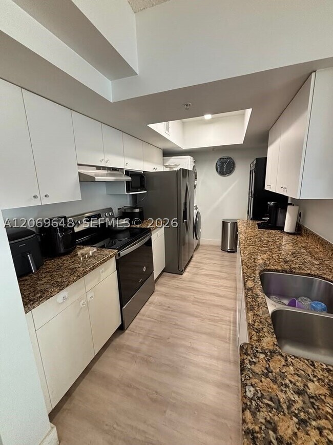 Foto del edificio - 5077 NW 7th St