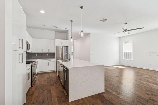 Foto del edificio - 6719 S Dauphin Ave