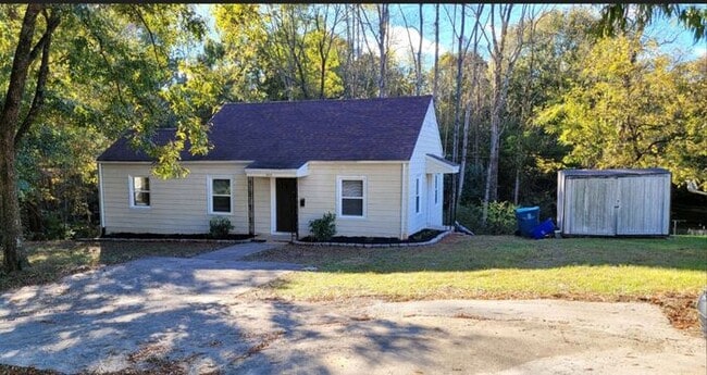 Building Photo - 3BD/2BA Home in Hickory