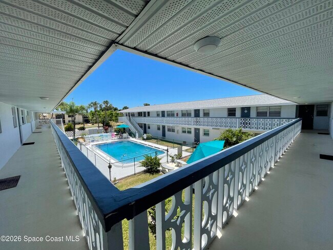 Foto del edificio - 8521 Canaveral Blvd