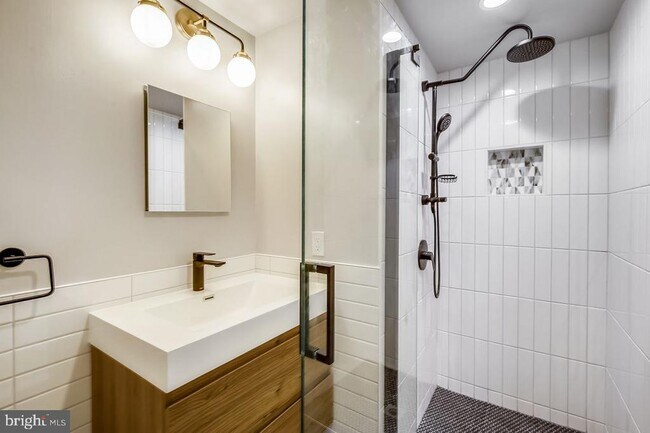 Foto del edificio - 4416 15th St NW