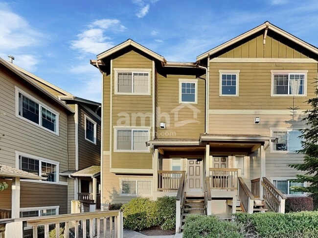 Building Photo - 7341 Rainier Dr