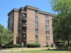 Building Photo - 425 Walnut Creek Rd