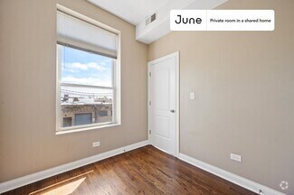 Building Photo - Private bedroom in 3 bed/1 bath Home