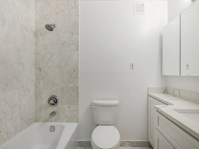 Foto del edificio - 280 Rector Pl