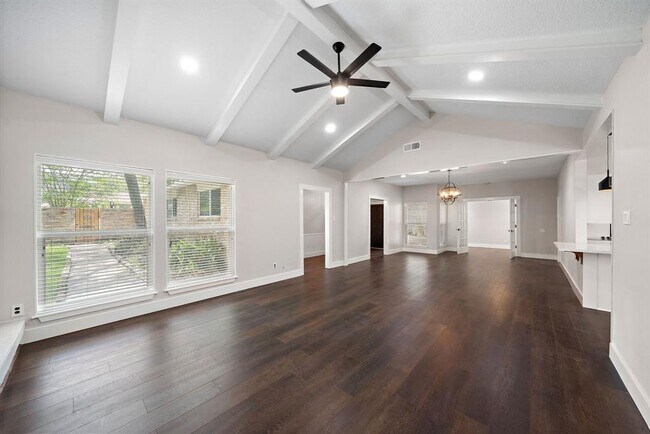 Building Photo - 22222 Greenbrook Dr
