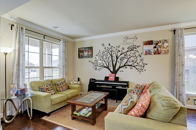 Foto del edificio - 4110 Addison Ranch Ln