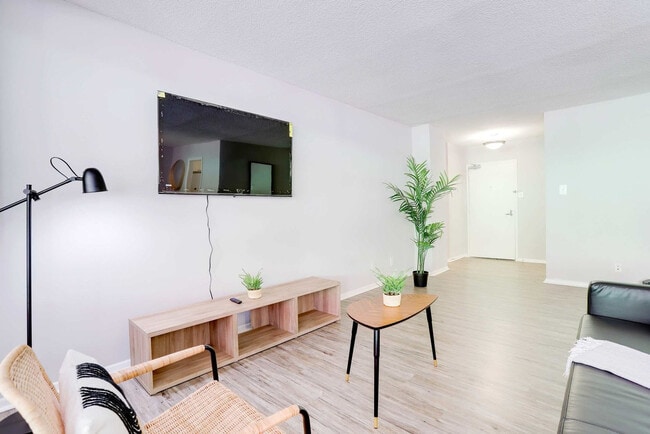 Foto del edificio - 2111 Richmond Hwy