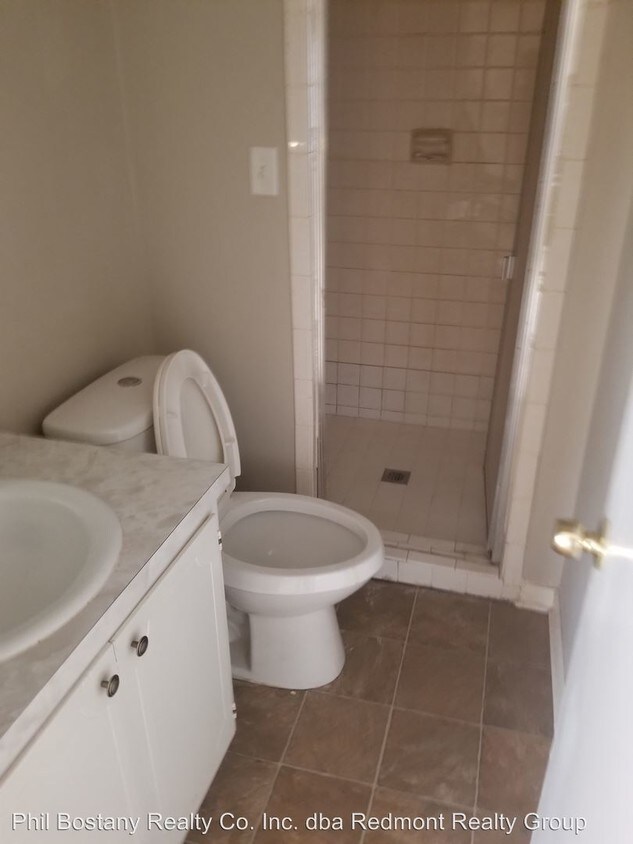 Building Photo - 2 br, 1.5 bath Apartment - 944 Jackson Blvd