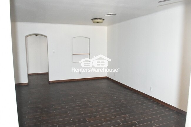 Building Photo - 325 W Highland Ave
