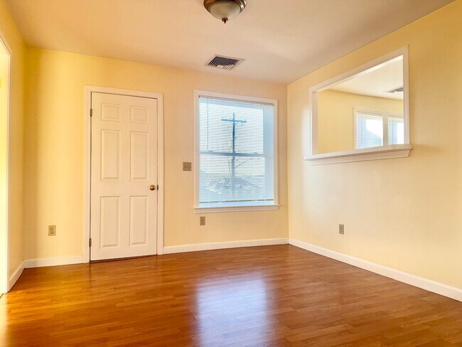 Foto del edificio - 1037 Cass Ave