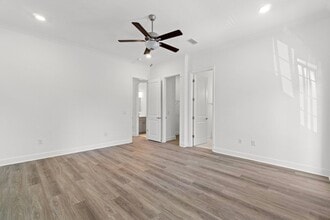 Building Photo - 212 Kara Lake Dr Building Photo - 212 Kara Lake Dr