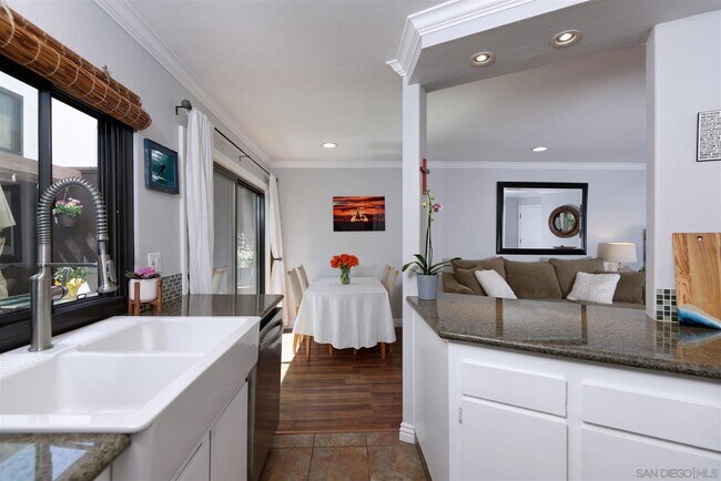Building Photo - 2277 Caminito Pescado