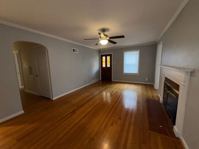 Foto del edificio - 421 Cannonbury Dr