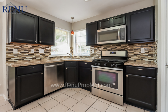 Building Photo - 16335 Tiburon Way