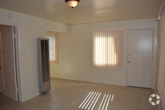 Foto principal - 6165 Gage Ave