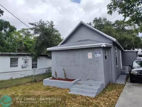 Building Photo - 1021 NW 8th St