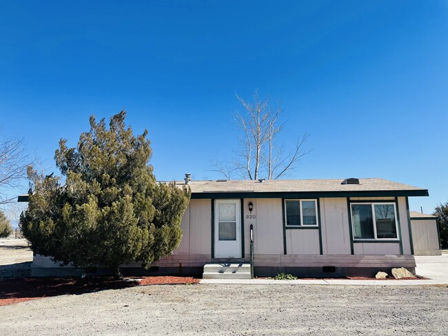 Building Photo - 920 Dodge Ln