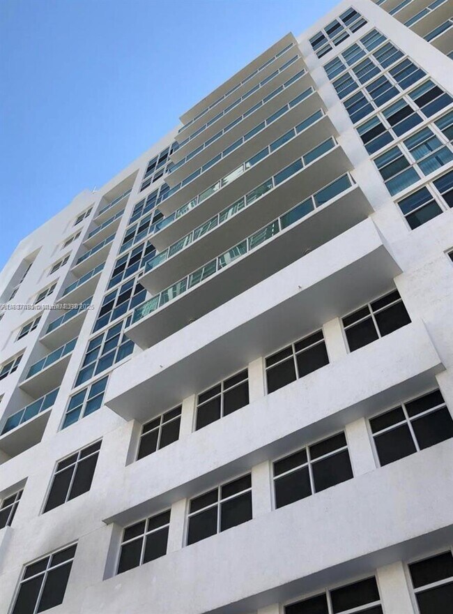 Foto del edificio - 520 NE 29th St