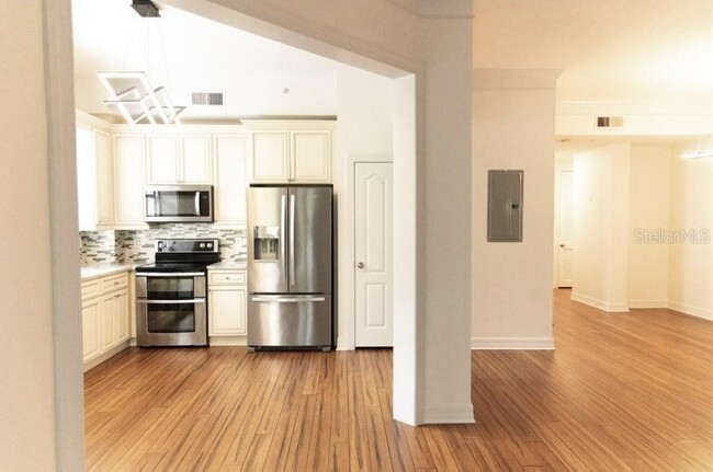 Building Photo - 501 Mirasol Cir