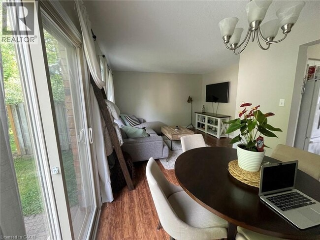 Building Photo - 375 Kingscourt Dr