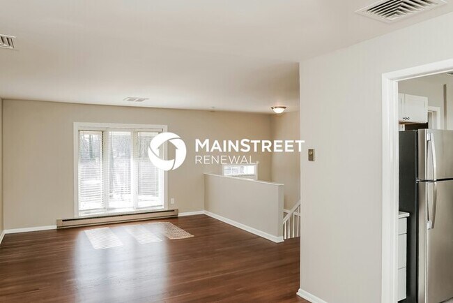 Building Photo - 4 Bedroom Pet-Friendly Home in Greensboro, NC with Main Street Renewal