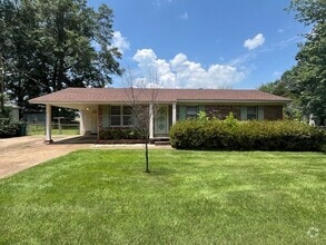 Building Photo - 111 Garden View Dr