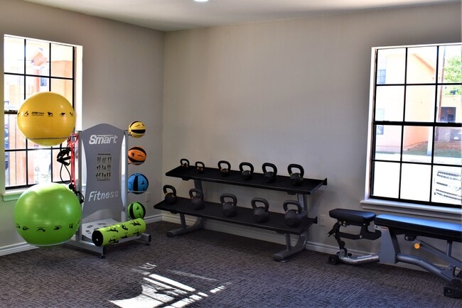 Fitness Center Jacaman Location - Villas Laredo