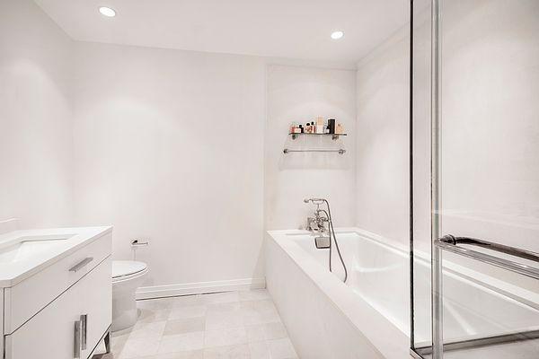 Building Photo - 1 bedroom in NEW YORK NY 10005