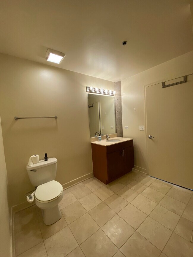 Foto del edificio - 320 E 21st St