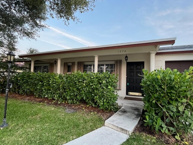 Building Photo - 1270 SW 8th St