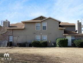 Building Photo - 2214 Creekside Ln