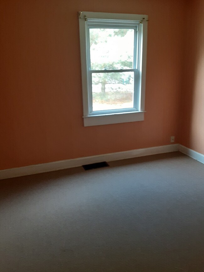 3211 Wadsworth Rd Unit 2, Norton, OH 44203 3211 Wadsworth Rd Norton